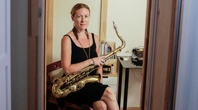 Swantje Lampert, Saxophonistin aus Wien. Fotocredit: ORF/Metafilm